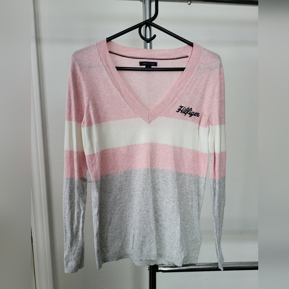 Tommy Hilfiger Women's Pink and Gray Striped V-Neck Top